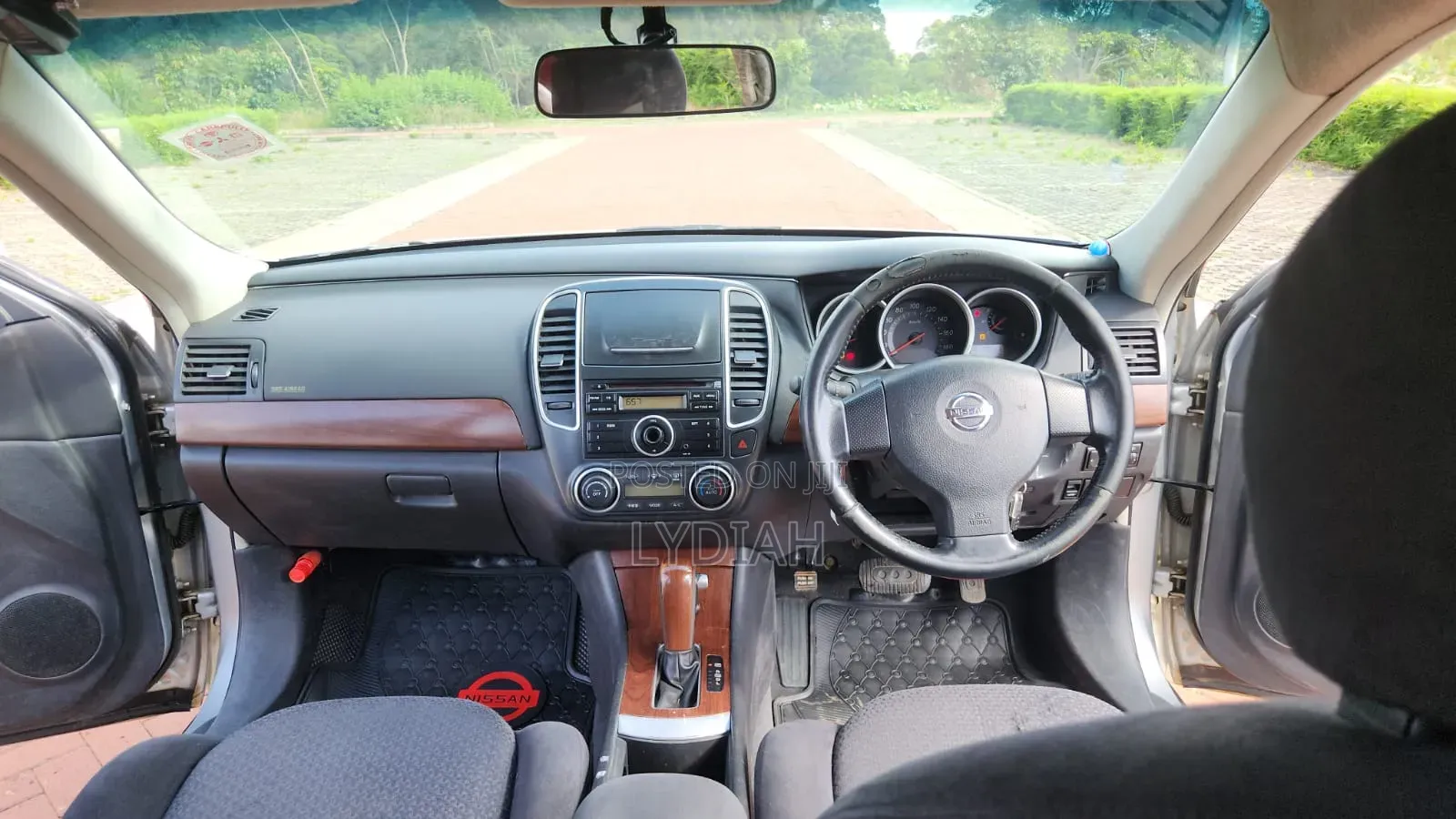Nissan Bluebird 2010 Silver