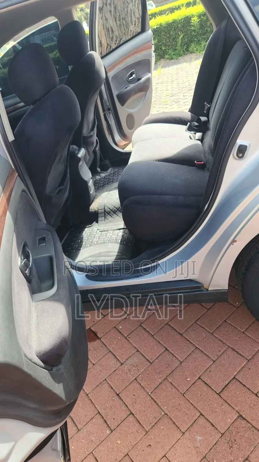 Nissan Bluebird 2010 Silver