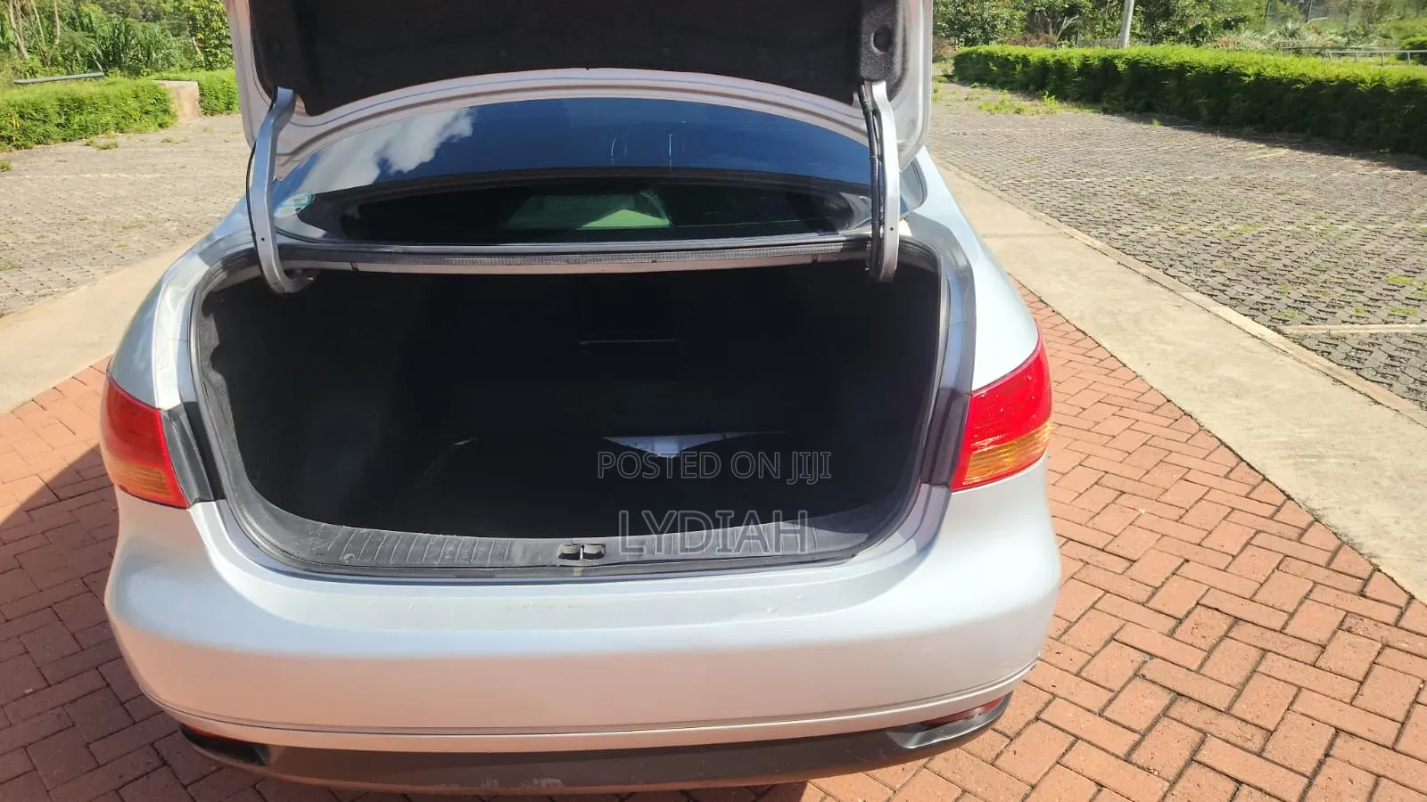 Nissan Bluebird 2010 Silver