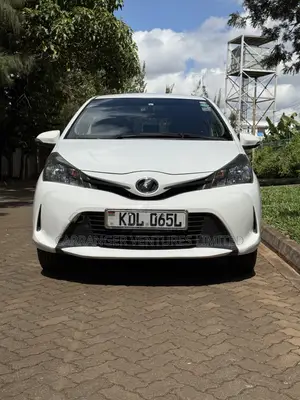 Toyota Vitz 2015 White
