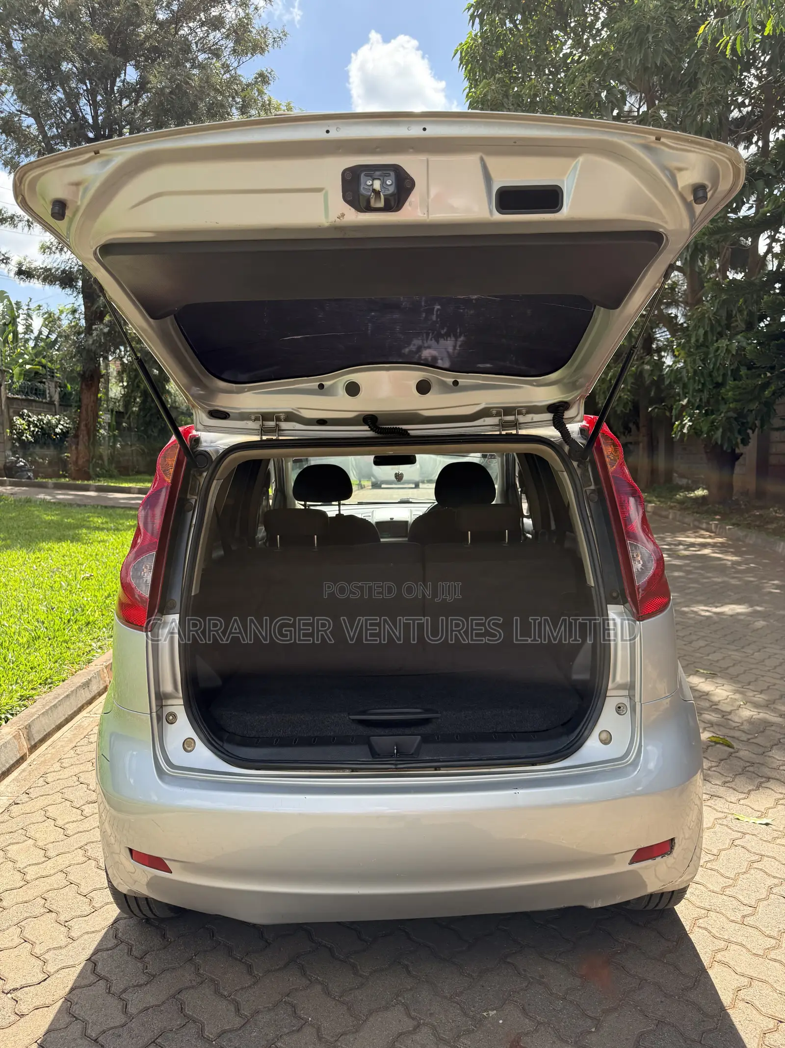 Nissan Note 2012 Silver
