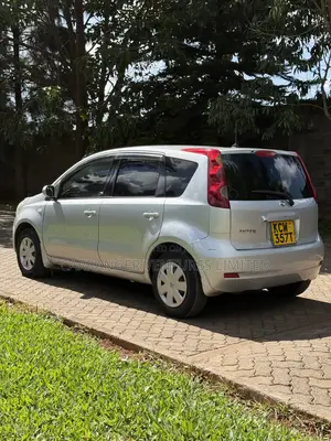 Nissan Note 2012 Silver