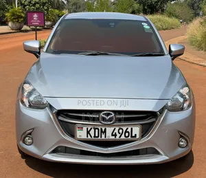 Mazda Demio 2017 Silver