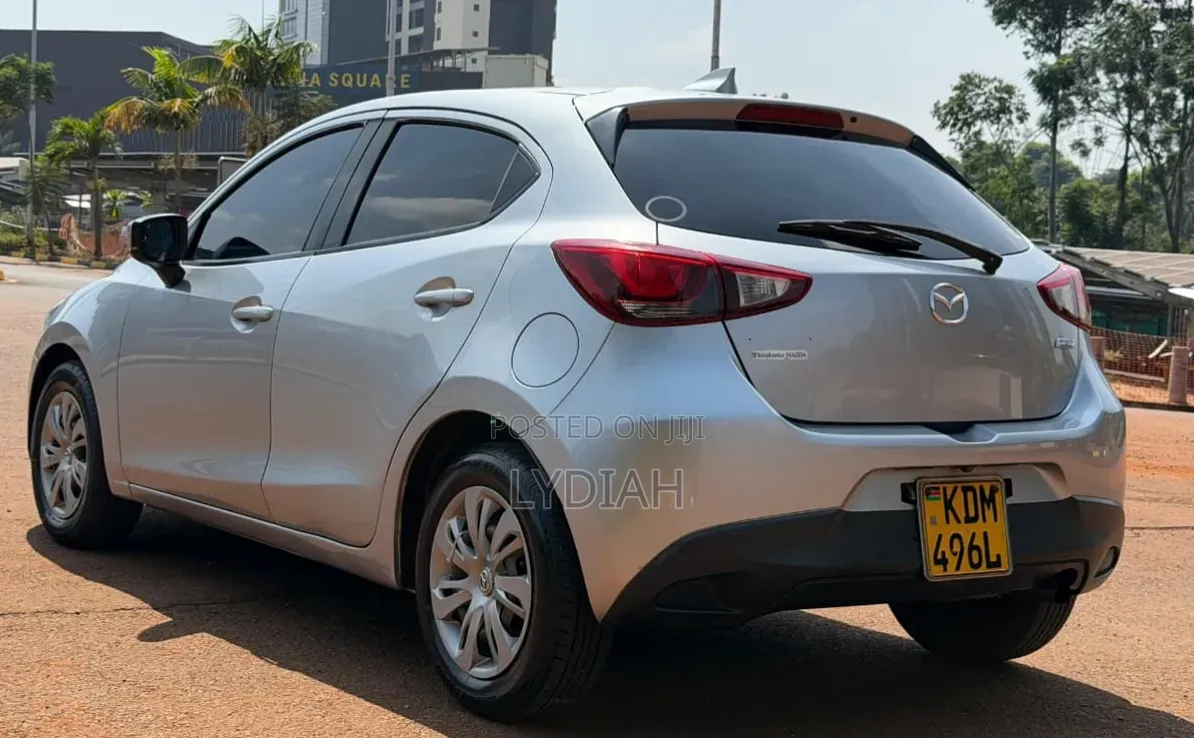 Mazda Demio 2017 Silver
