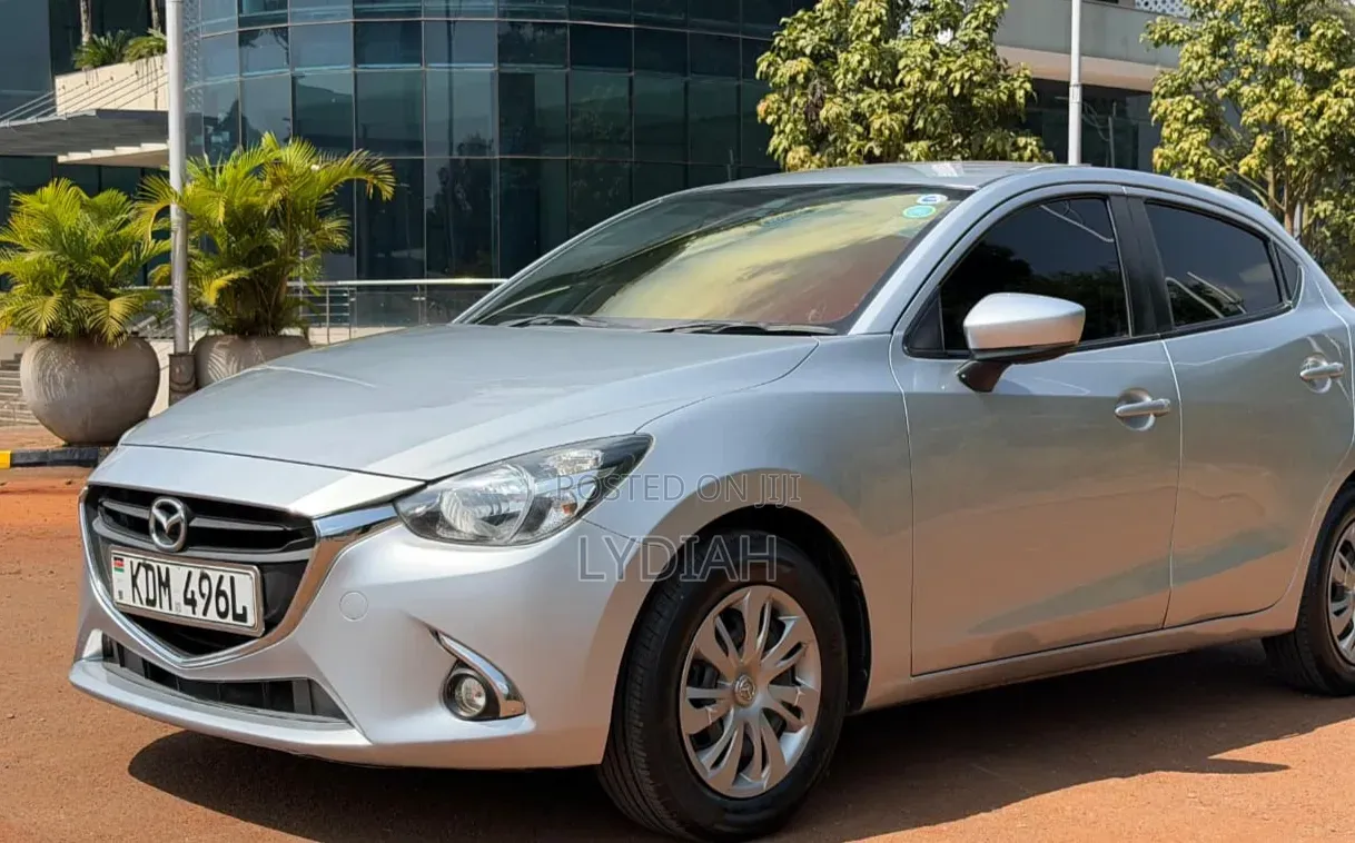Mazda Demio 2017 Silver