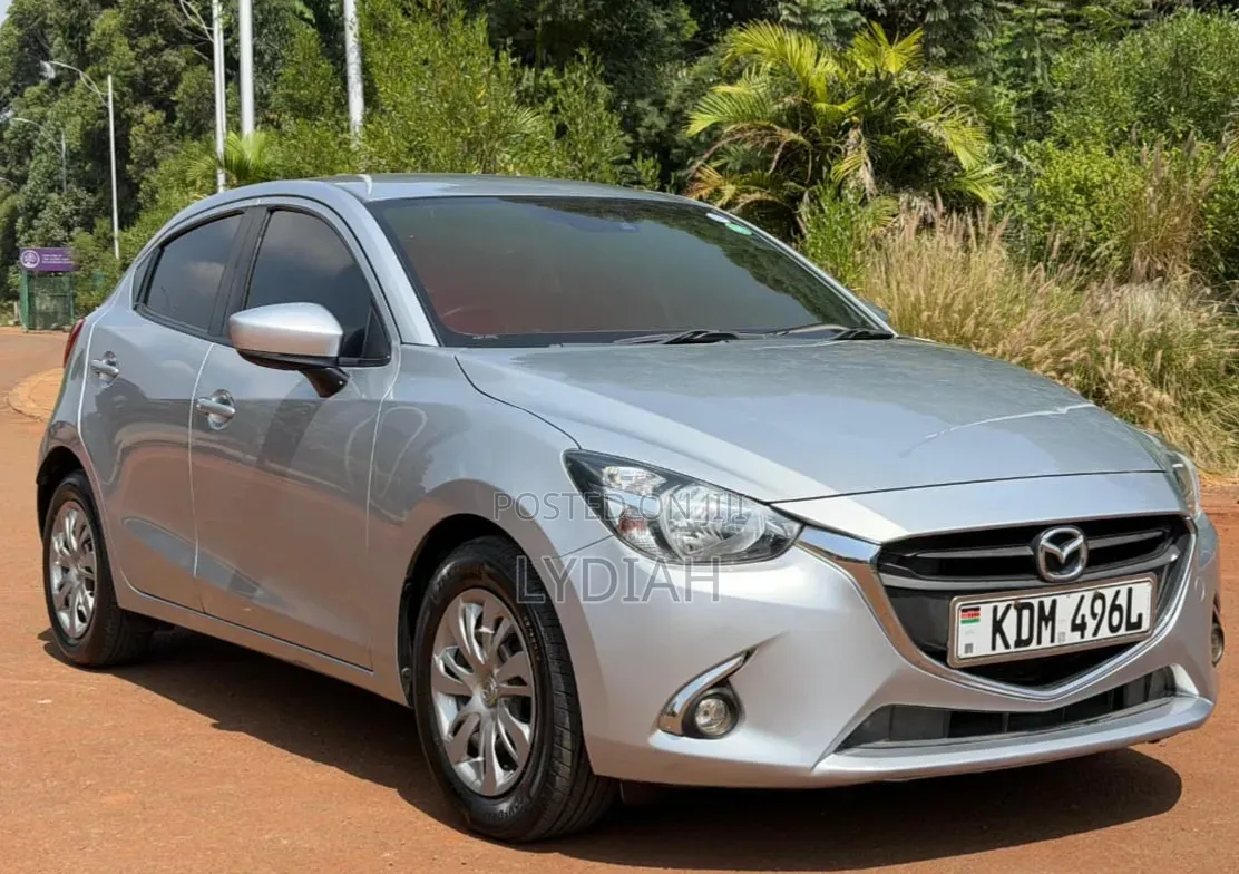 Mazda Demio 2017 Silver