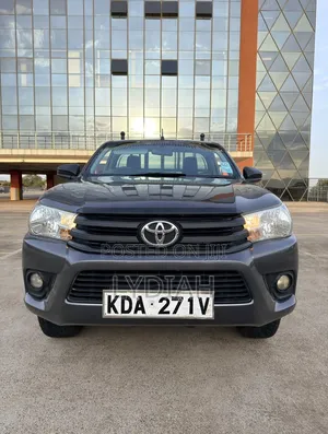 Toyota Hilux 2020 Gray