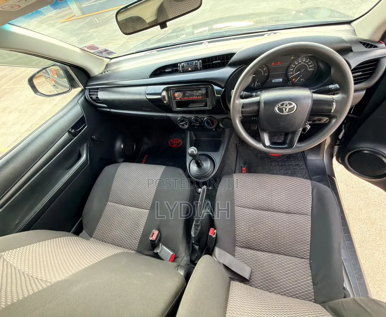 Toyota Hilux 2020 Gray
