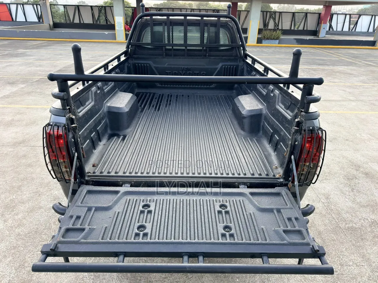 Toyota Hilux 2020 Gray