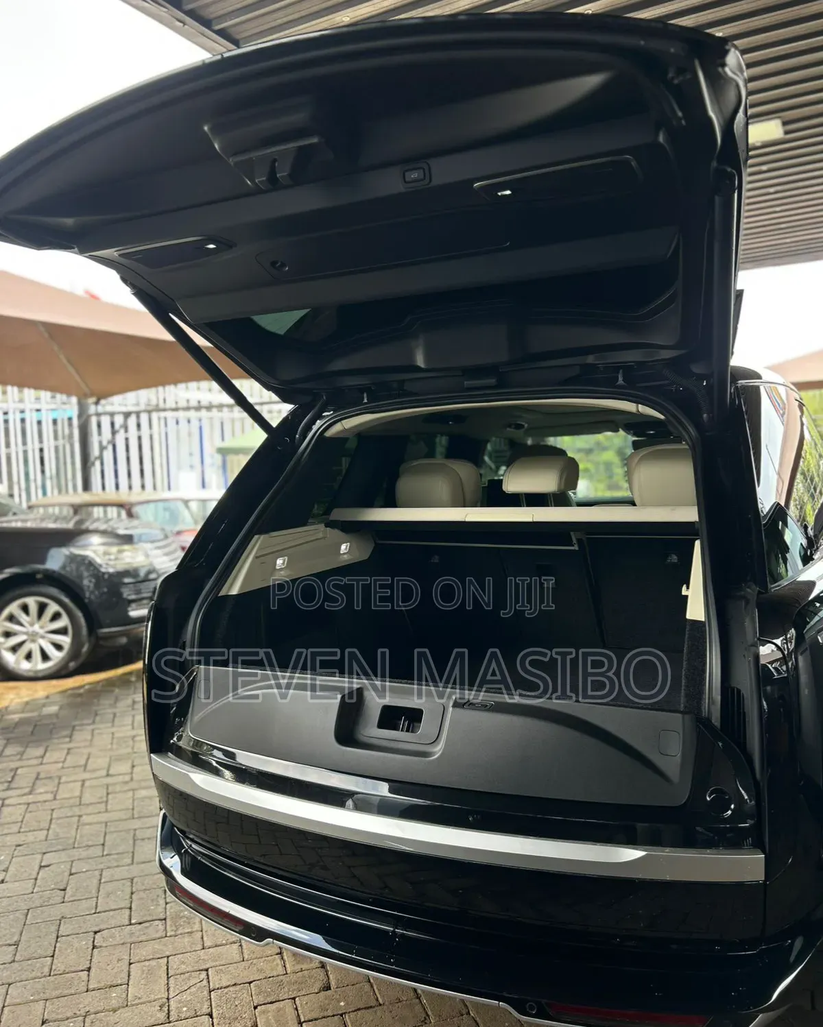 Land Rover Range Rover Vogue 2023 Black
