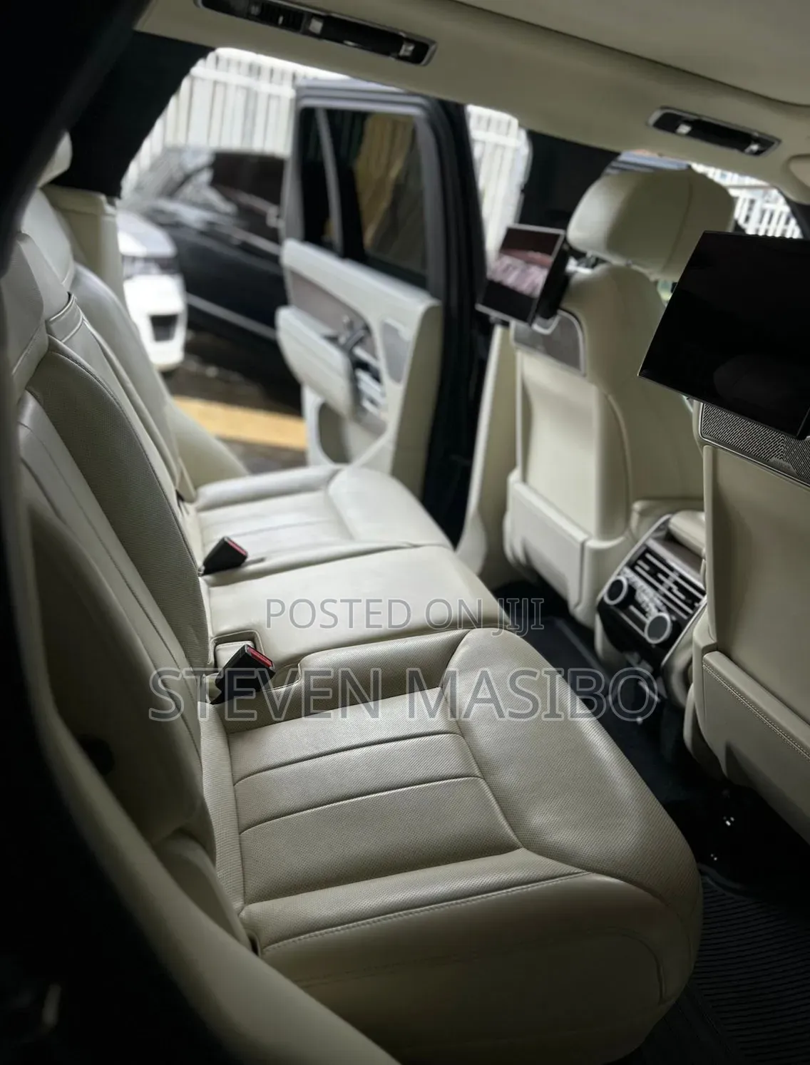 Land Rover Range Rover Vogue 2023 Black