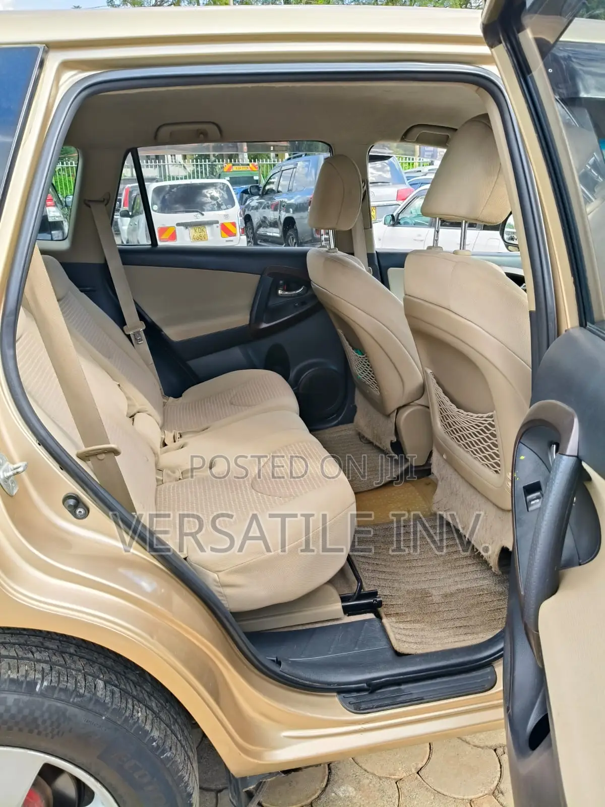 Toyota Vanguard 2011 Gold