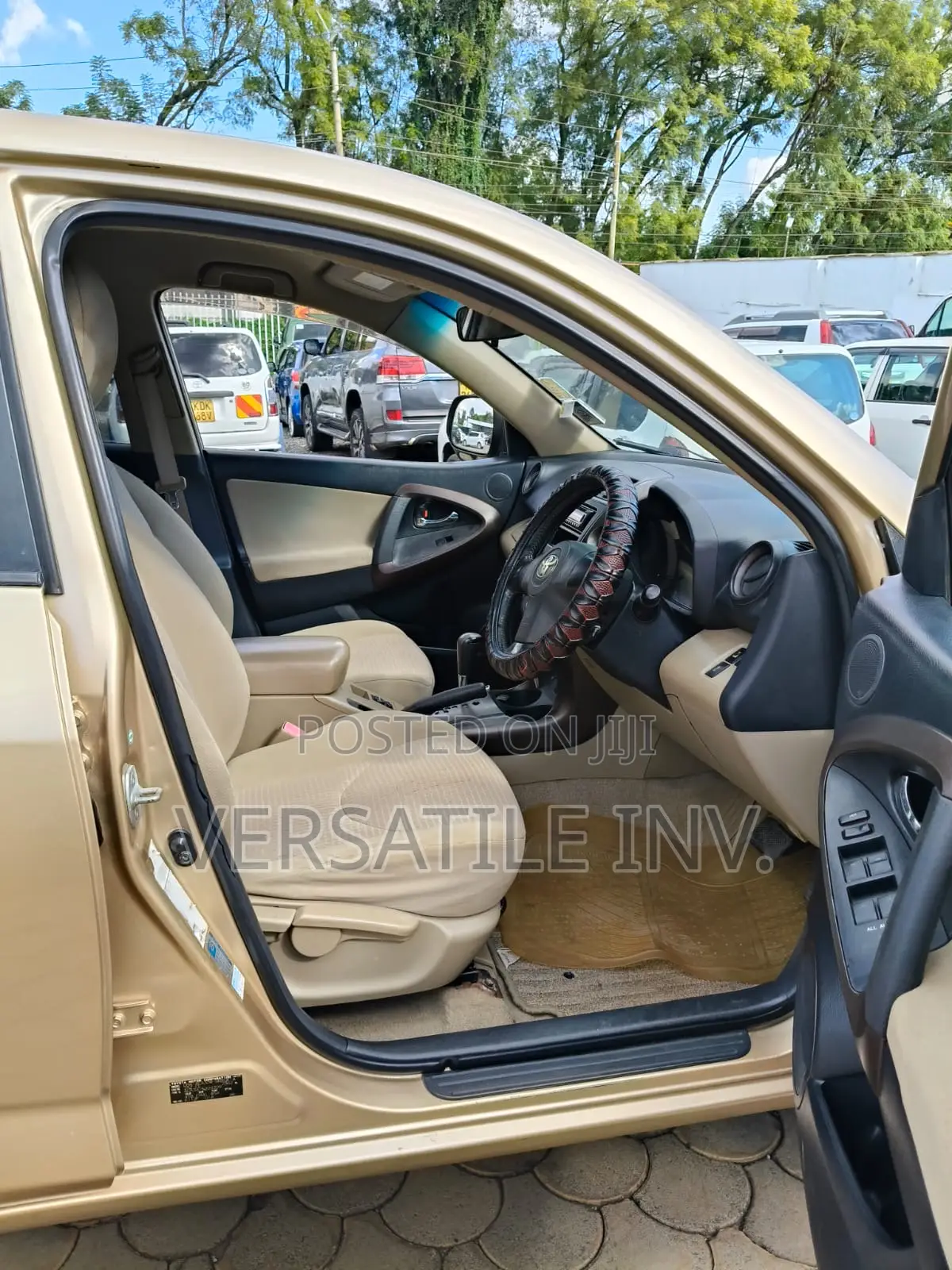 Toyota Vanguard 2011 Gold