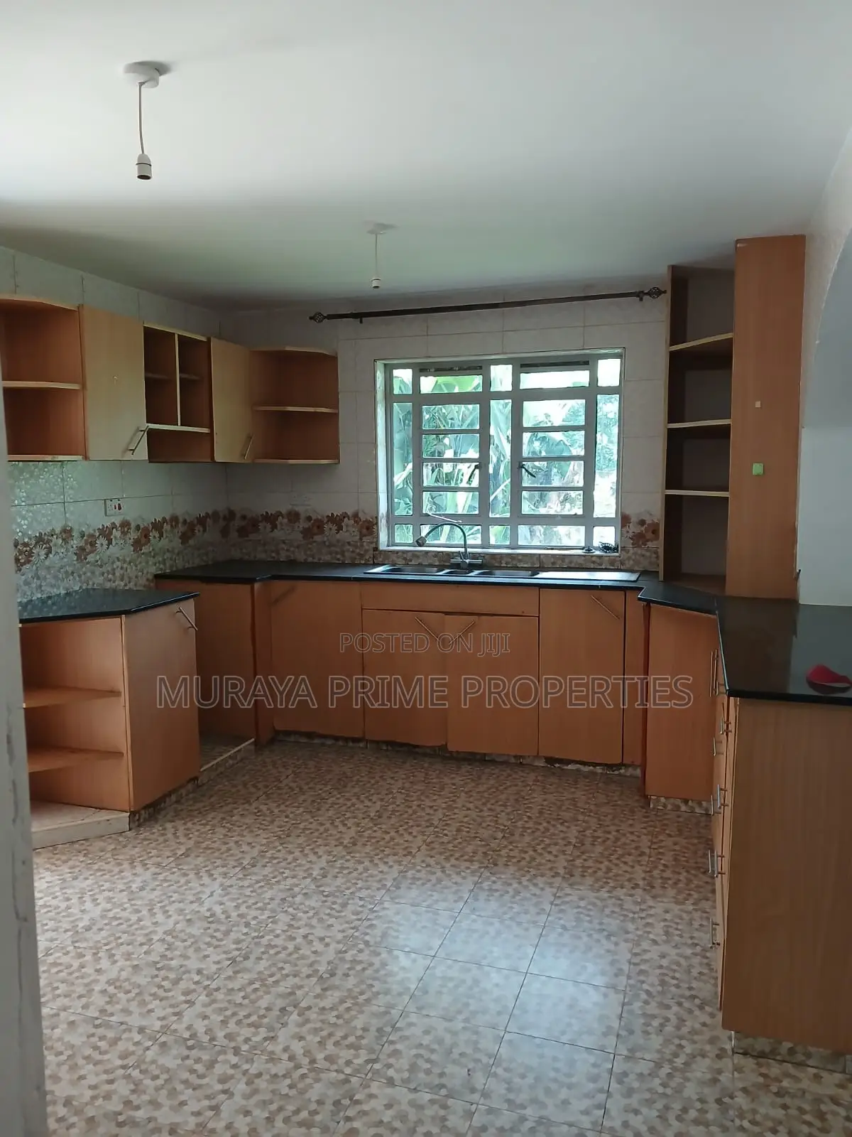 4bdrm Maisonette in Kerarapon for rent