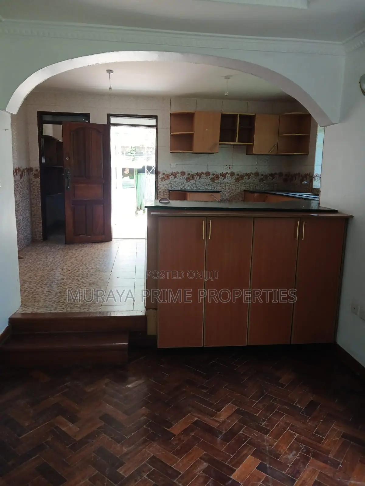 4bdrm Maisonette in Kerarapon for rent
