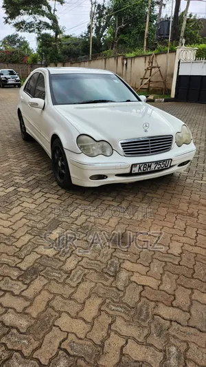 Mercedes-Benz C200 2006 White