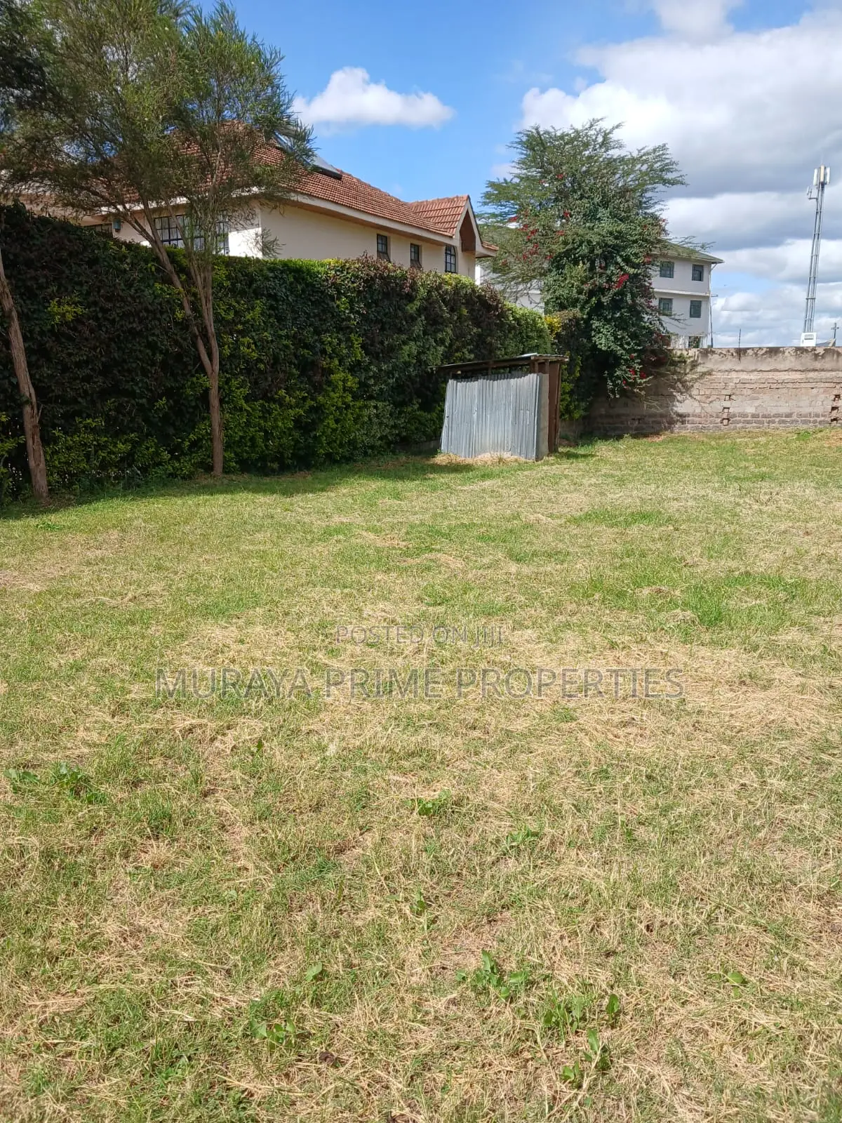 Exclusive Plot for Sale in Kerarapon Drive
