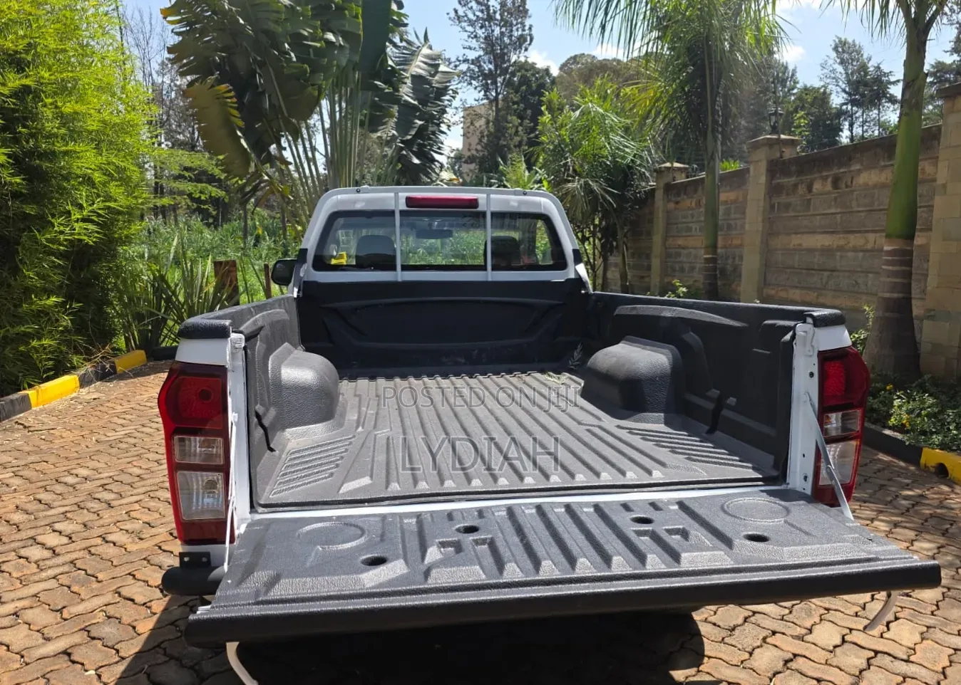 Isuzu D-MAX 2017 White