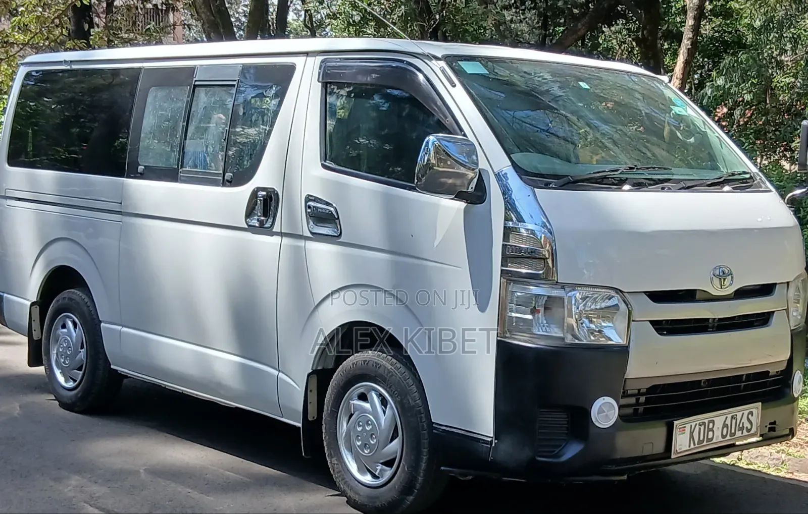 Toyota HiAce 2014 White