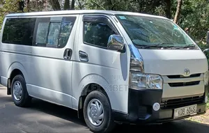 Toyota HiAce 2014 White