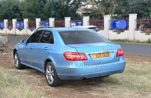 Mercedes-Benz E250 2009 Blue