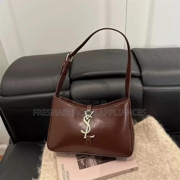 Aaffordable Handbag - thumbnail 2