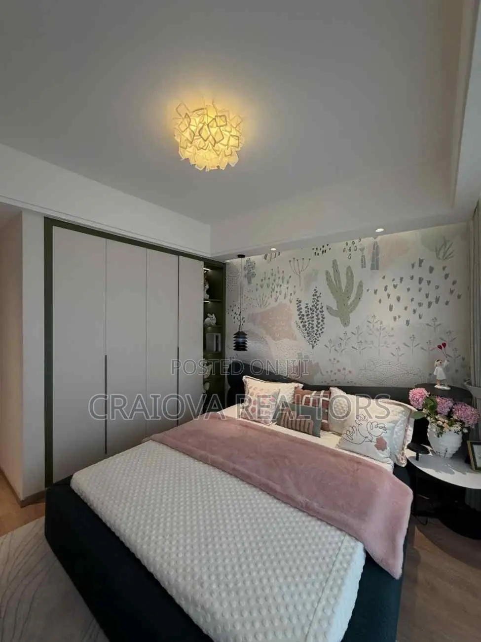 4bdrm Apartment in Raphta Road Area for sale