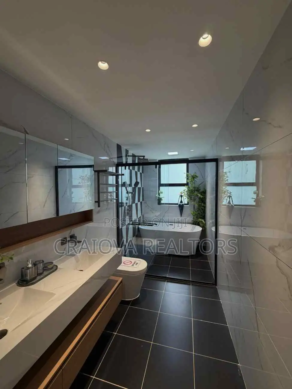 4bdrm Apartment in Raphta Road Area for sale