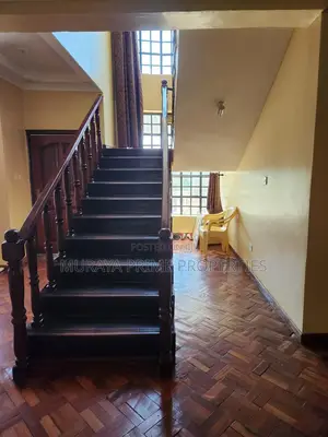 5bdrm Maisonette in Kerarapon for sale