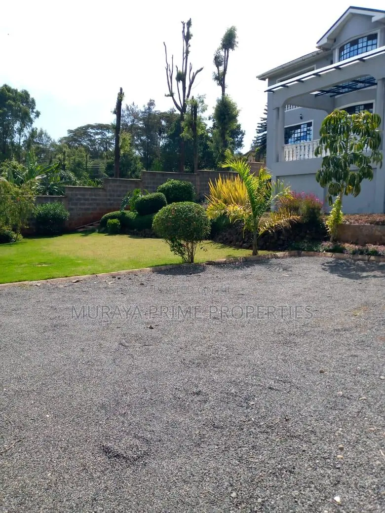 5bdrm Maisonette in Kerarapon for sale