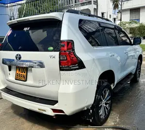 Toyota Land Cruiser Prado 2.8 2018 White