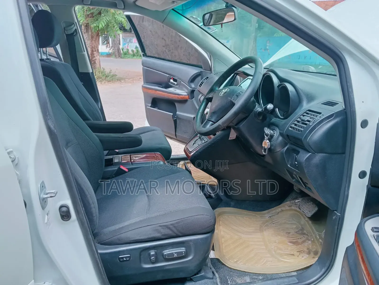 Toyota Harrier 2010 White