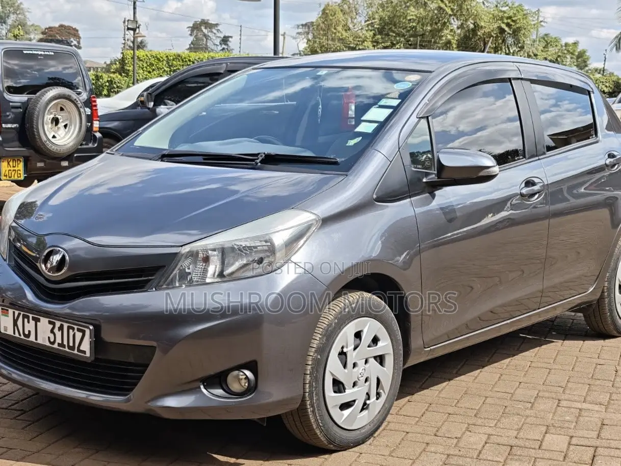 Toyota Vitz 2012 Gray