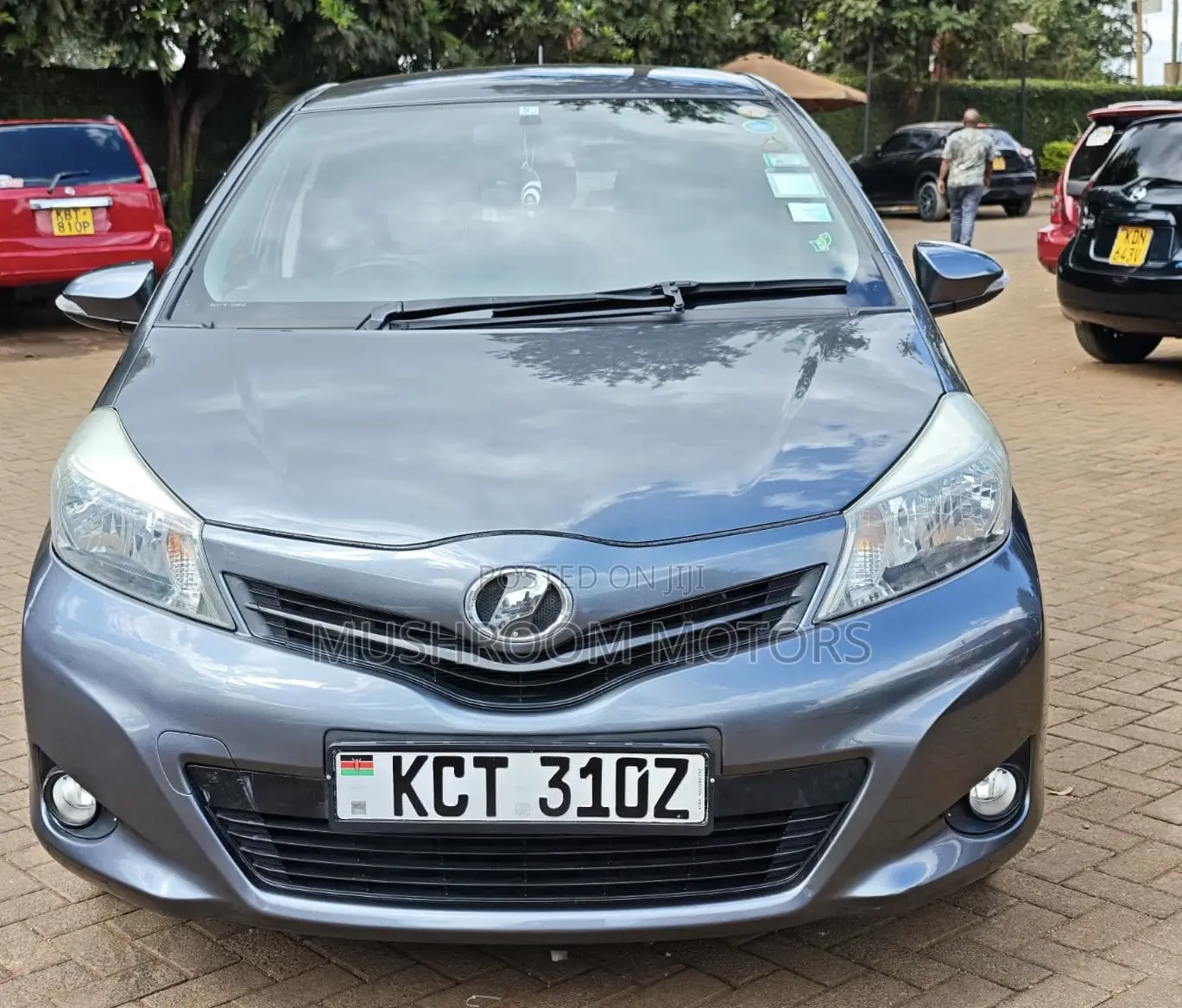 Toyota Vitz 2012 Gray