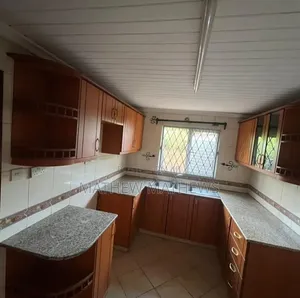 4bdrm Bungalow in Superior Homes, Nairobi Central for sale