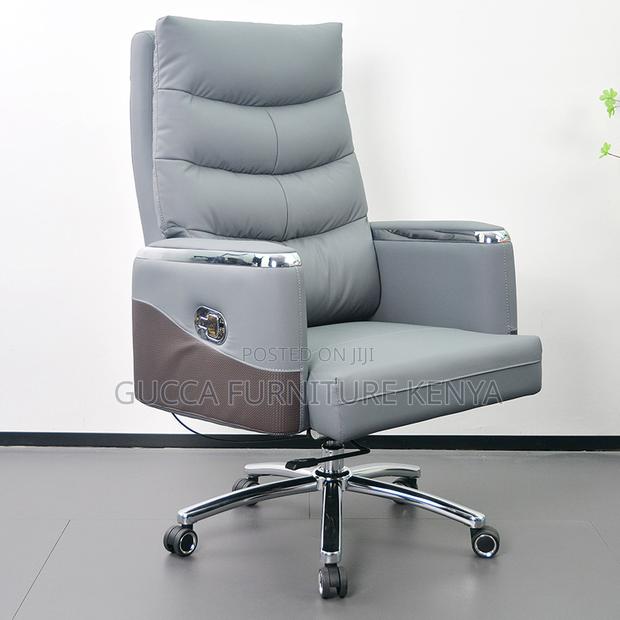 Leather Director's Adjustable Chair