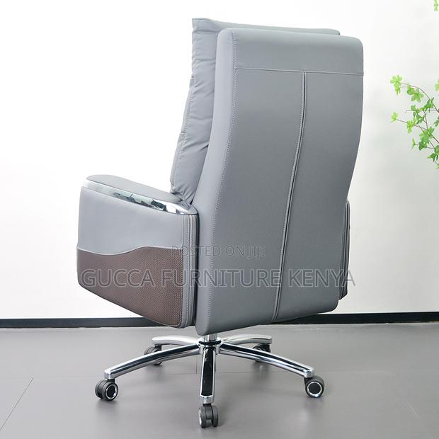 Leather Director's Adjustable Chair - thumbnail 5
