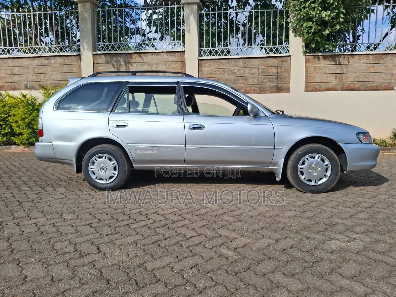 Toyota Corolla 2000 Silver
