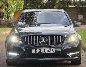 Mercedes-Benz C200 2010 Black