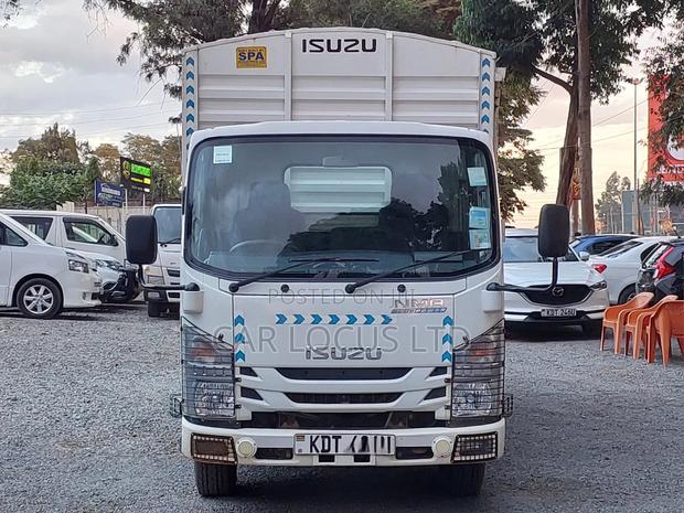 Isuzu NMR Truck