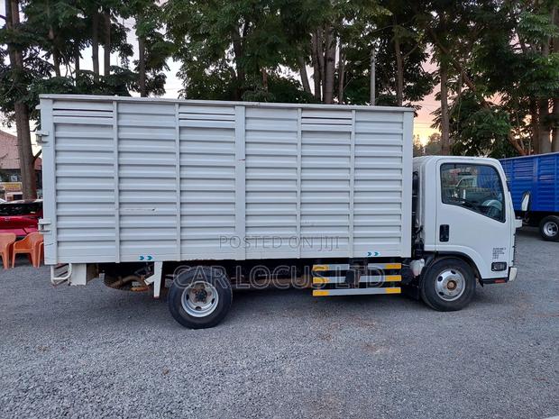 Isuzu NMR Truck - thumbnail 7