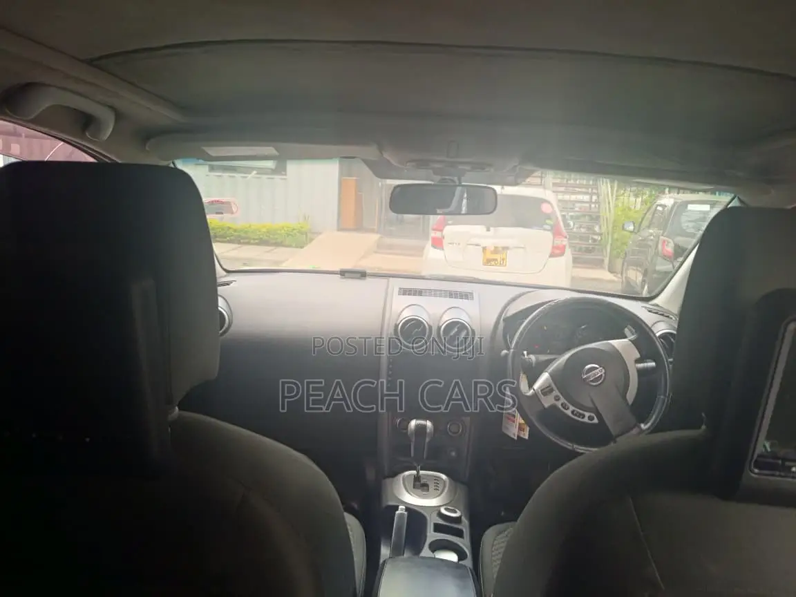 Nissan Dualis 2010 Red