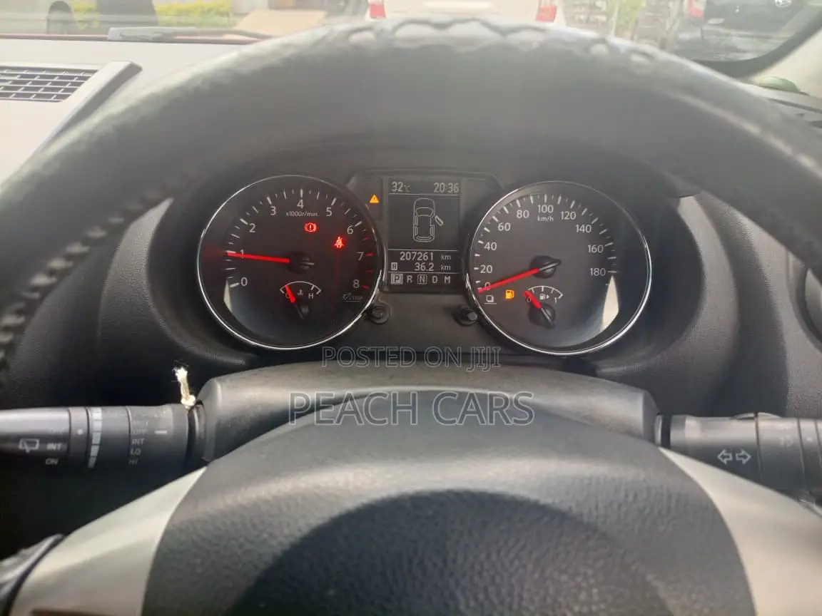 Nissan Dualis 2010 Red