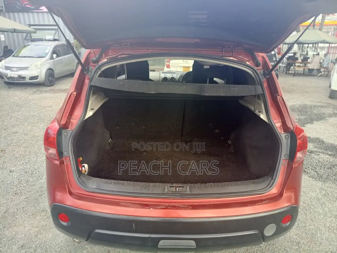 Nissan Dualis 2010 Red
