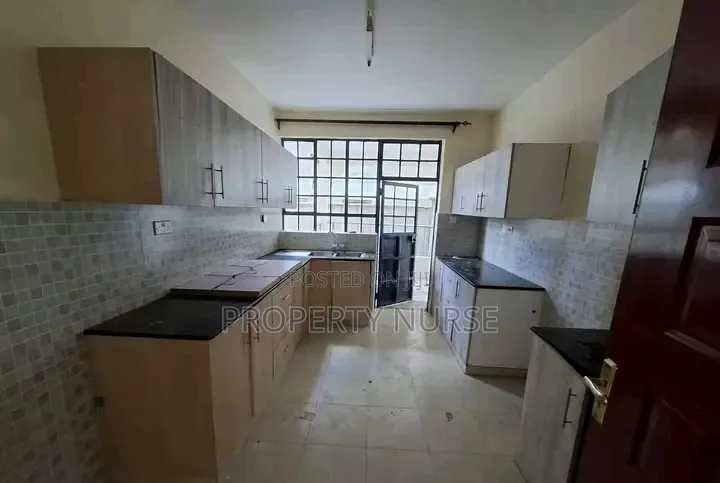 3bdrm Maisonette in Gateway Mall Area for rent
