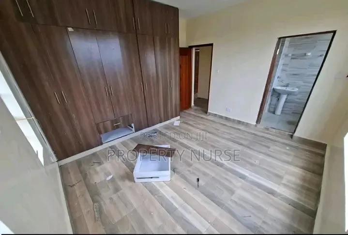 3bdrm Maisonette in Gateway Mall Area for rent