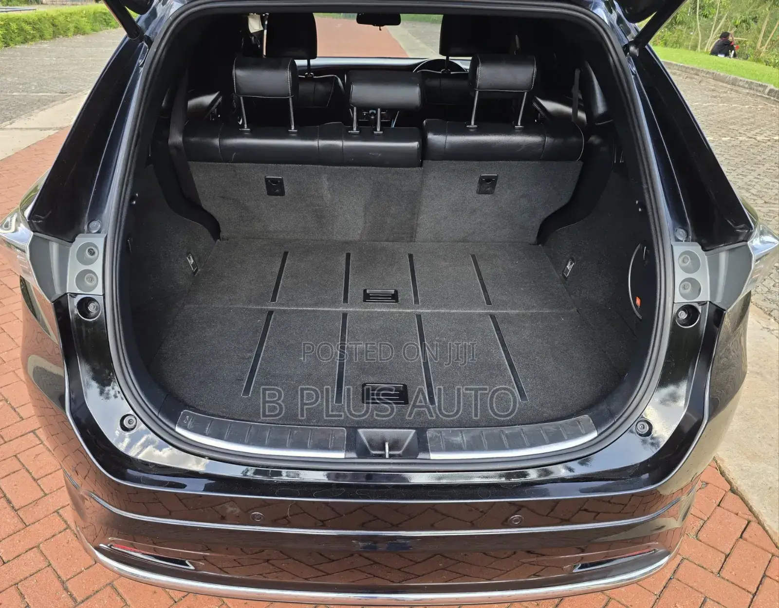 Toyota Harrier 2.0 2015 Black