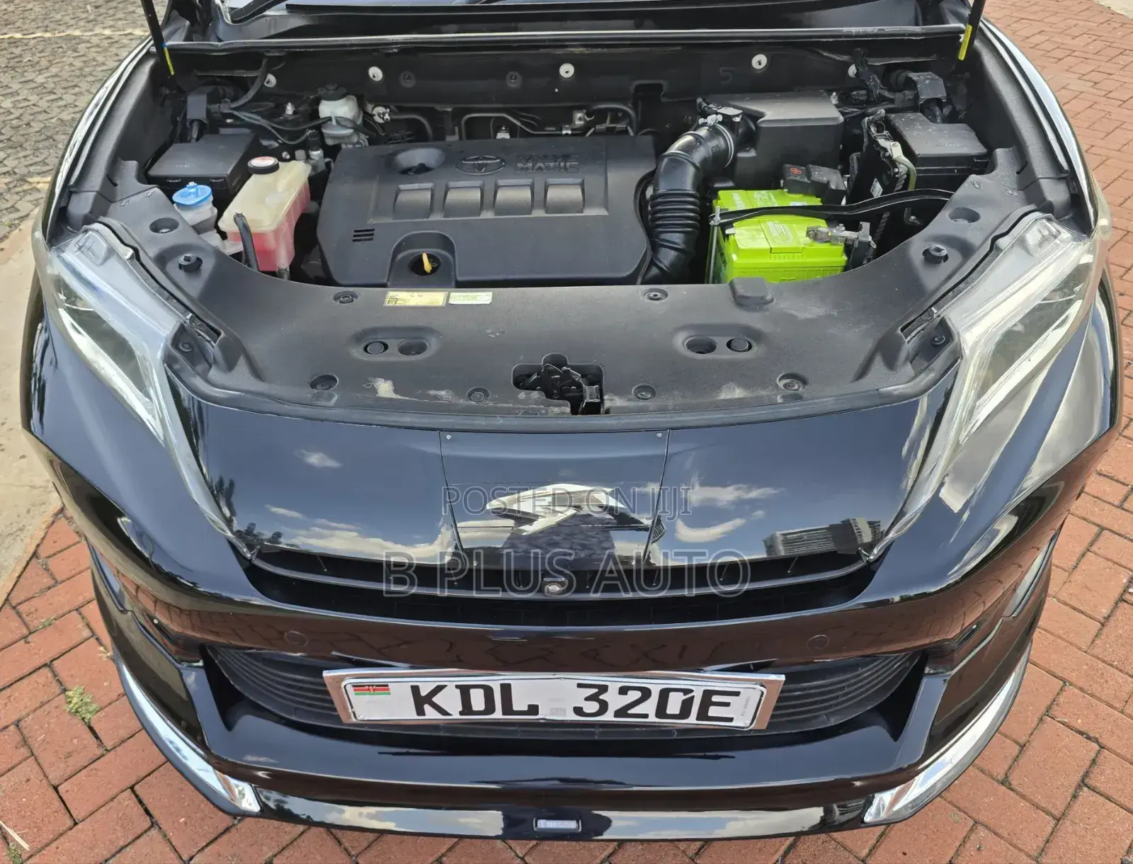 Toyota Harrier 2.0 2015 Black
