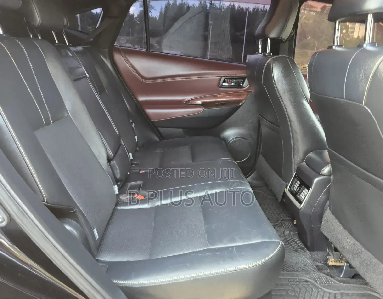 Toyota Harrier 2.0 2015 Black
