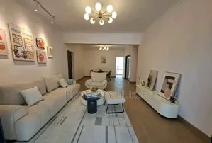 2bdrm Apartment in Gateway Mall Area for sale